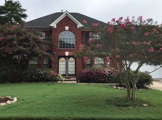 60 Courtneys Ln, Fayetteville, GA 30215