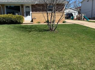 1082 Holly Ct, Neenah, WI 54956