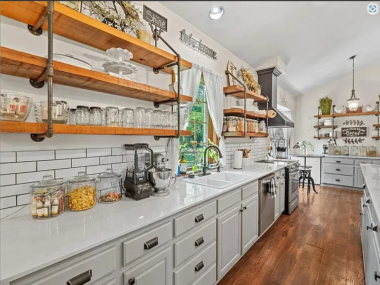 219 Shoreline Rd — Photo 18