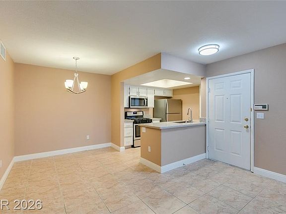 5th image of 1909 Villa Palms Ct Unit 110