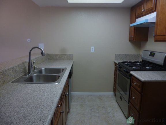 3rd image of 16650 Terrace Ln APT E