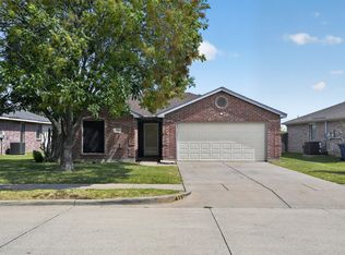 419 Murphy Rd, Burleson, TX 76028