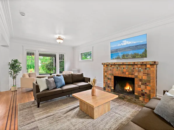 923 23rd Ave E, Seattle, WA 98112