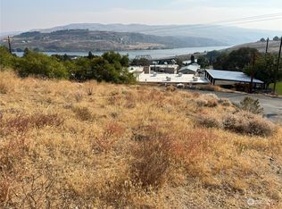 356 Ives St, Pateros, WA 98846