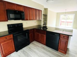 139 Victoria Arms Cir, Kunkletown, PA 18058