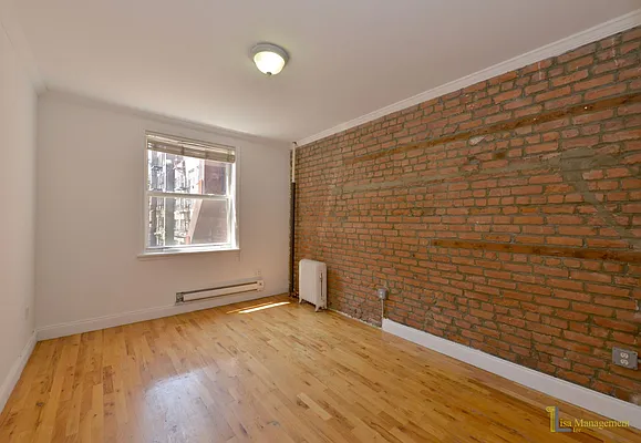 Rented by Lisa Management Inc | media 27