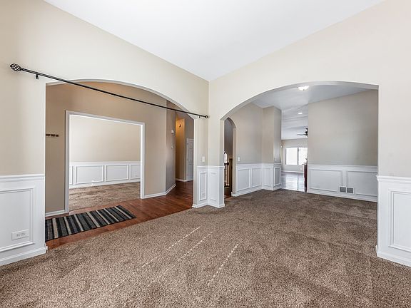 3rd image of 25202 Jackson Ln