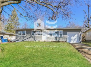 9100 Ellison Dr, Saint Louis, MO 63136