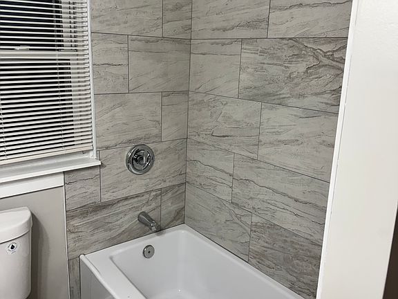 5th image of 26-28 Wallace St #3