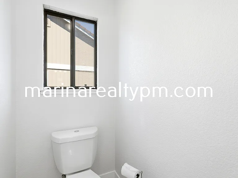 208 Buttercup Cir — Photo 27