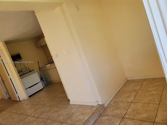 2nd image of 2114 McKinley St