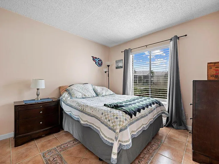 1014 Green Pine Blvd #H1 — Photo 9