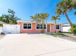 1340 Holiday Dr, Englewood, FL 34223