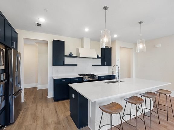 4th image of 123 Myrtle Rd