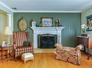 8 Butternut Dr, Meriden, CT 06450