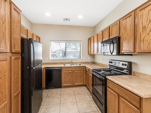 5th image of 1322 E Linda Dr