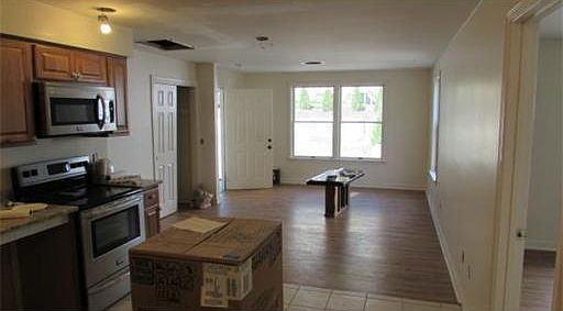 2nd image of 2 Farragut Rd #4
