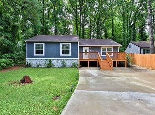 5121 Martins Crossing Rd, Stone Mountain, GA 30088