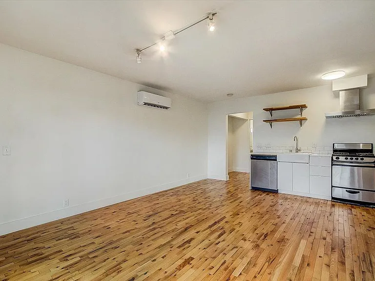 128 N Rampart Blvd #5 — Photo 6