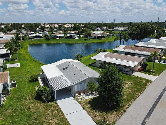 2nd image of 804 Seabrooke Dr