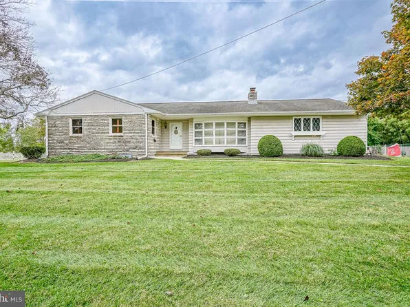 356 Democrat Rd, Gibbstown, NJ 08027