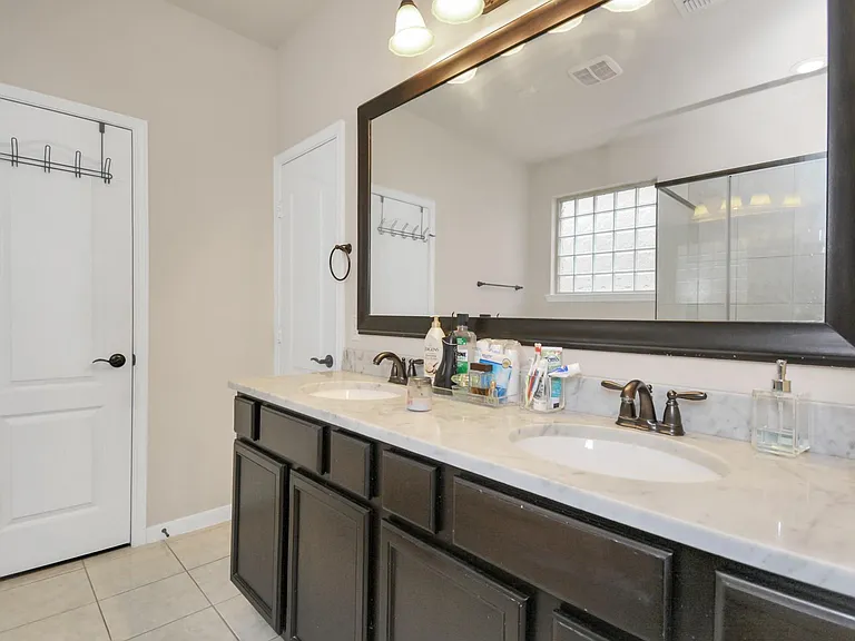 17510 Woodfalls Ln — Photo 21