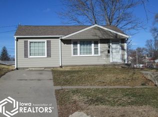 701 Braden Ave, Chariton, IA 50049