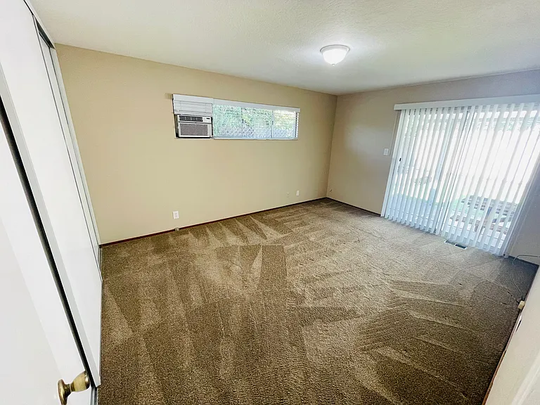 1615 Grace Ave #1615 — Photo 11