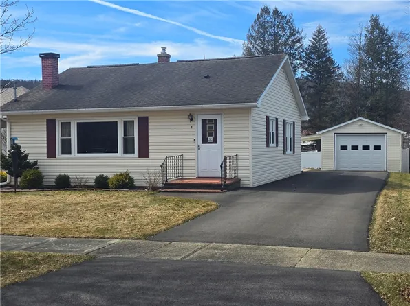 4 Charlesworth Ave, Avoca, NY 14809