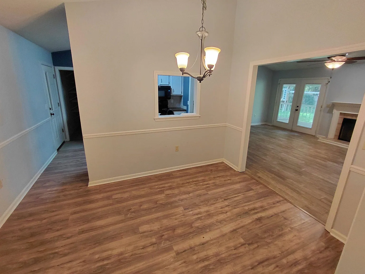 3 bed, 1418 sqft, $2,150 — Photo 4