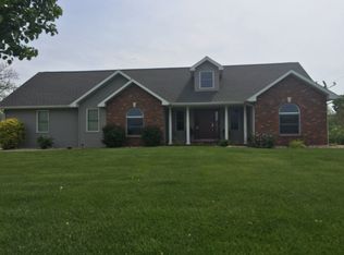 1207 Witt Mill Rd, Jerseyville, IL 62052