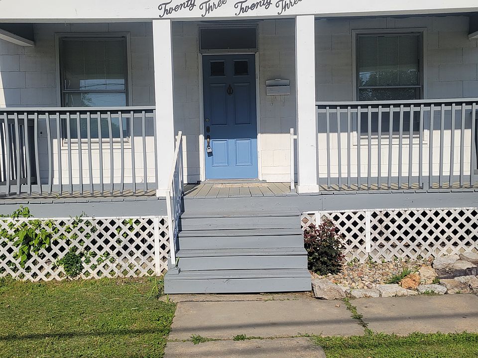 1st image of 2323 Gaebler Ave