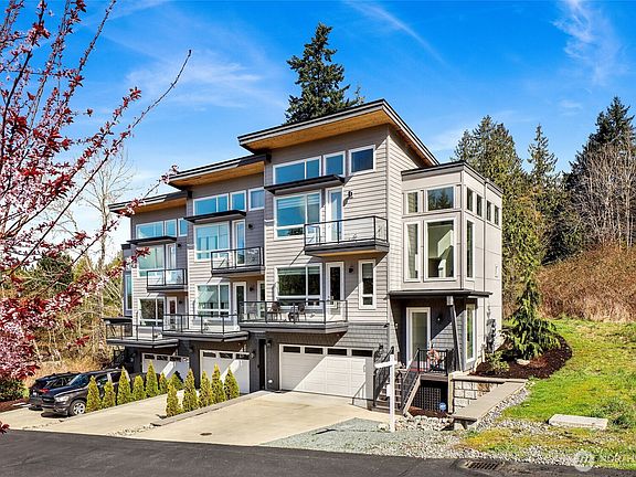 4th image of 1306 Digby Place