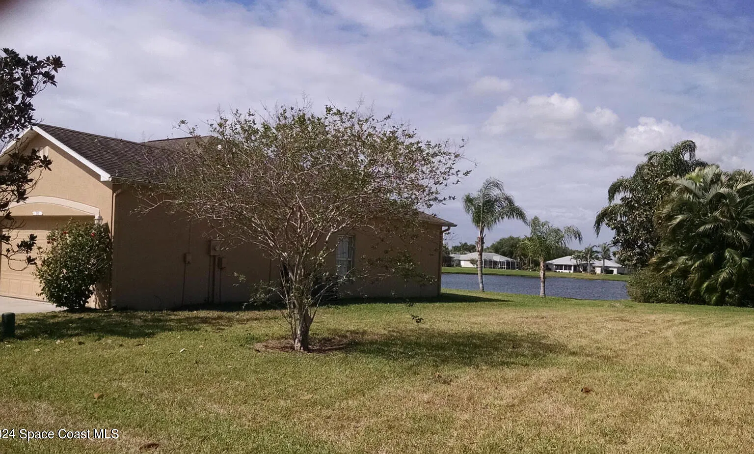 4 bed, 2.0 bath, 2016 sqft, $2,850 — Photo 3