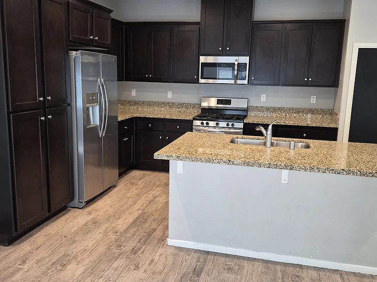24292 Bay Laurel Ave — Photo 22