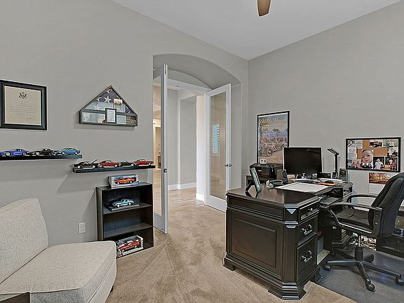 4th image of 1306 Heartland Dr