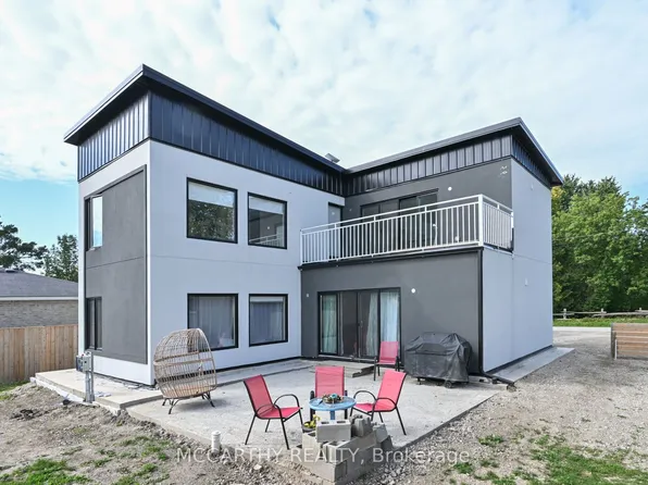 23 Wood St, Wellington North, ON N0G 1N0