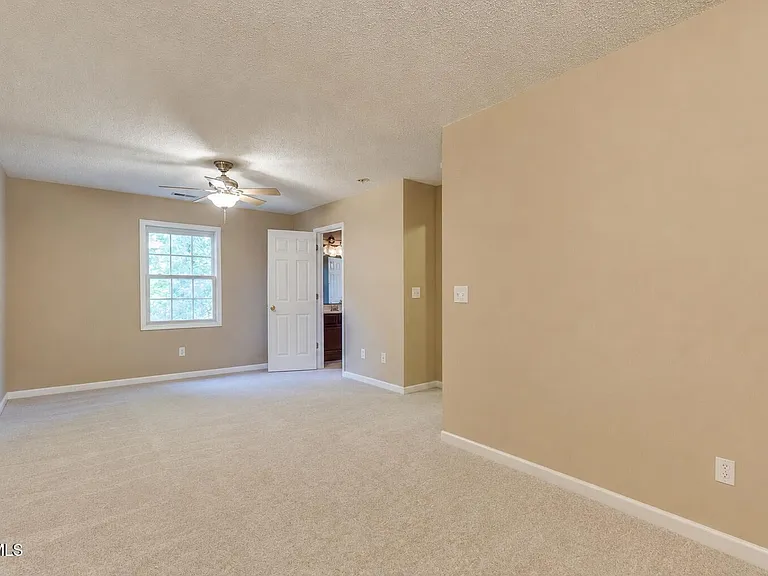 28 Cherokee Ridge Ct — Photo 22