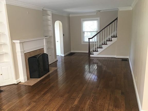 4th image of 1901 McCreary Ave
