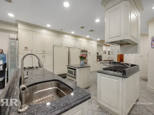 1440 East 19th Street image 5 of 20