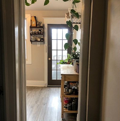1st image of 1071 Davenport Rd #1A