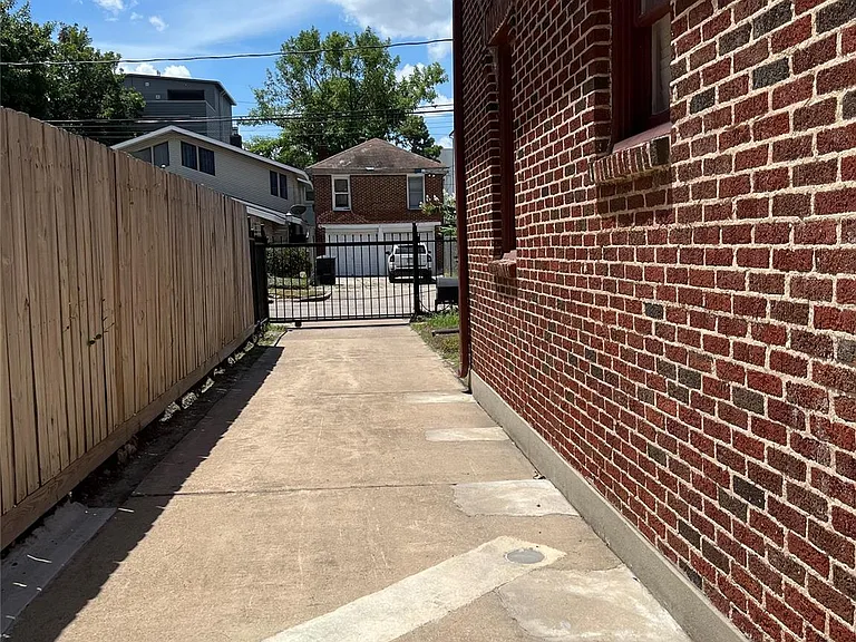 1505 Rosewood St #D — Photo 10