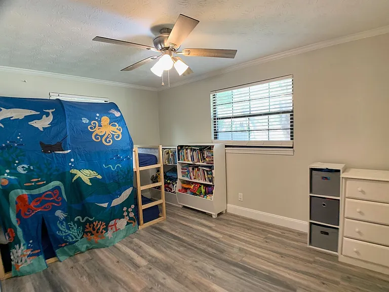 435 Sigsbee Rd — Photo 11