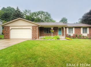 2180 Elmridge Dr NW, Grand Rapids, MI