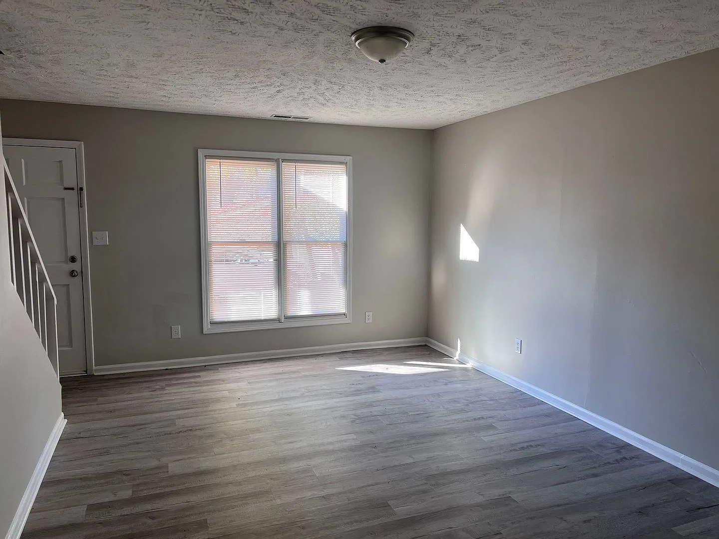 Town home for rent - near Hospital and Douglas Byrd School Districts — Photo 4