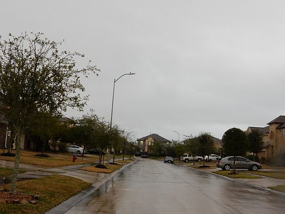 4th image of 2415 Santiago Ln