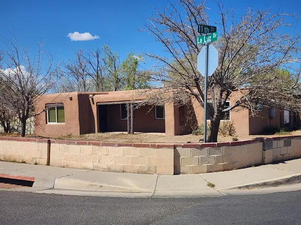 1103 La Luz Dr NW, Albuquerque, NM 87107
