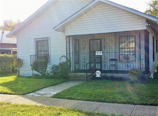 2nd image of 1424 E Jefferson Ave