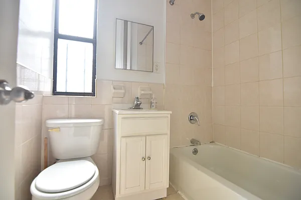 Rented by Bohemia Realty Group | media 4