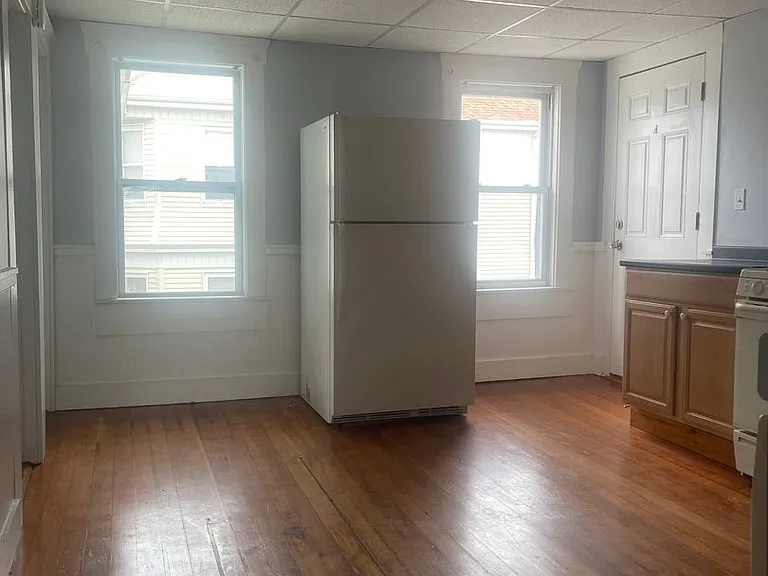 854 King Philip St #3W — Photo 4
